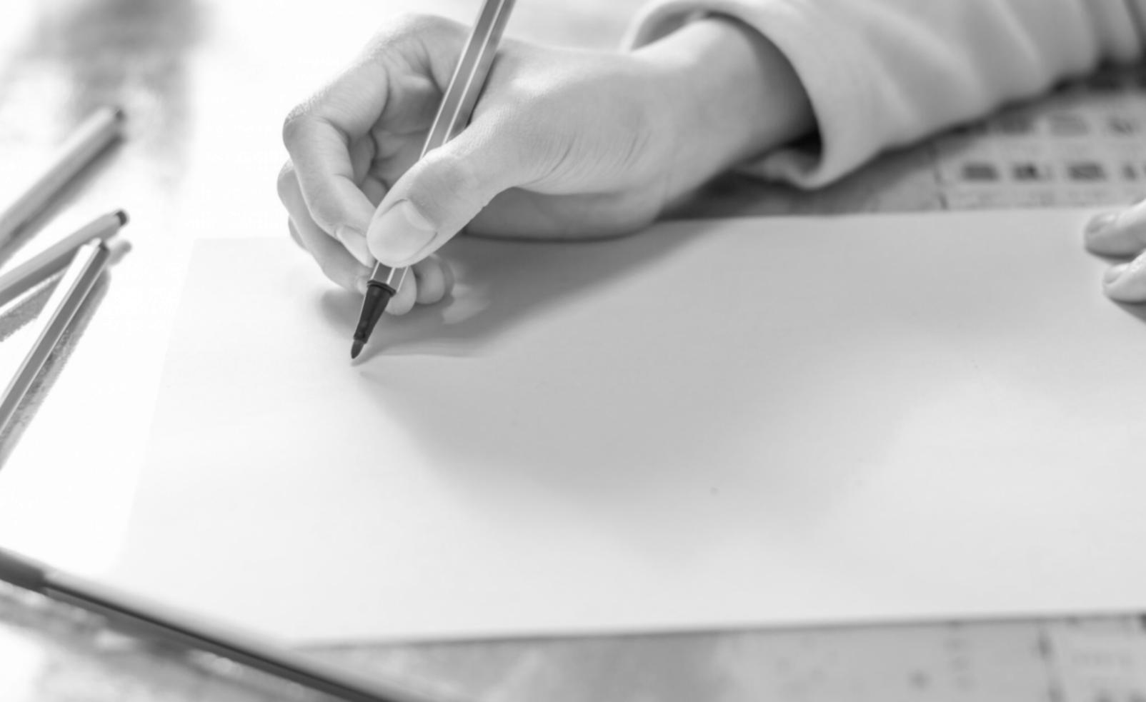 Environnement de travail dédié à l'analyse financière avec outils professionnels